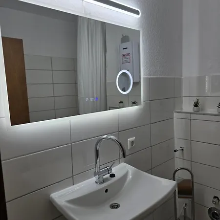 Big City Apartment Krefeld With Balcony Extérieur photo