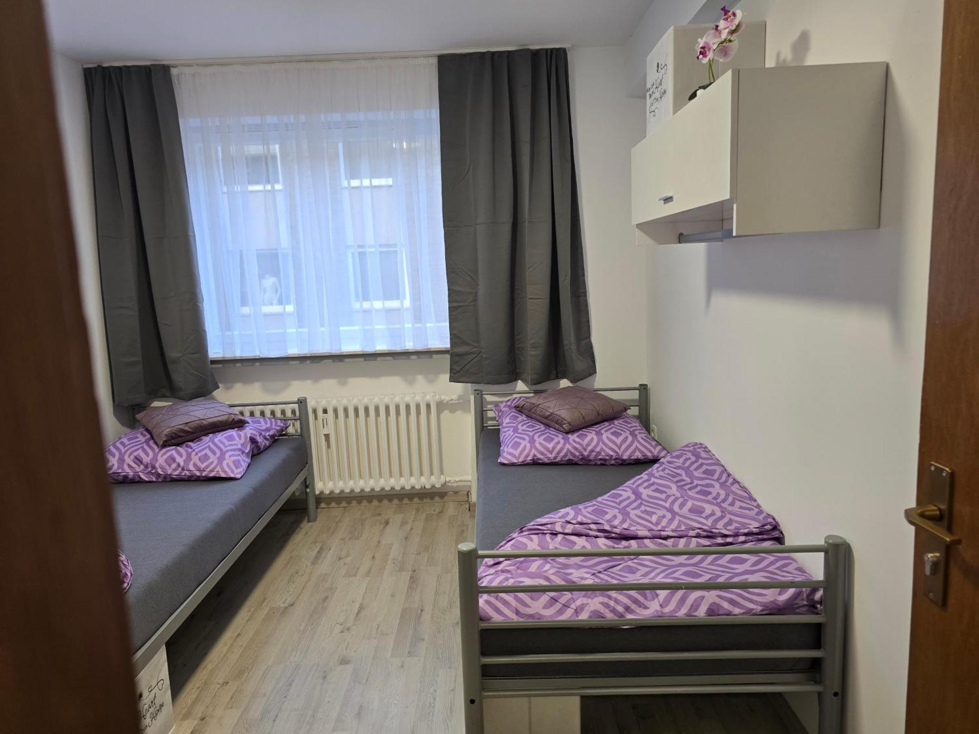 Big City Apartment Krefeld With Balcony